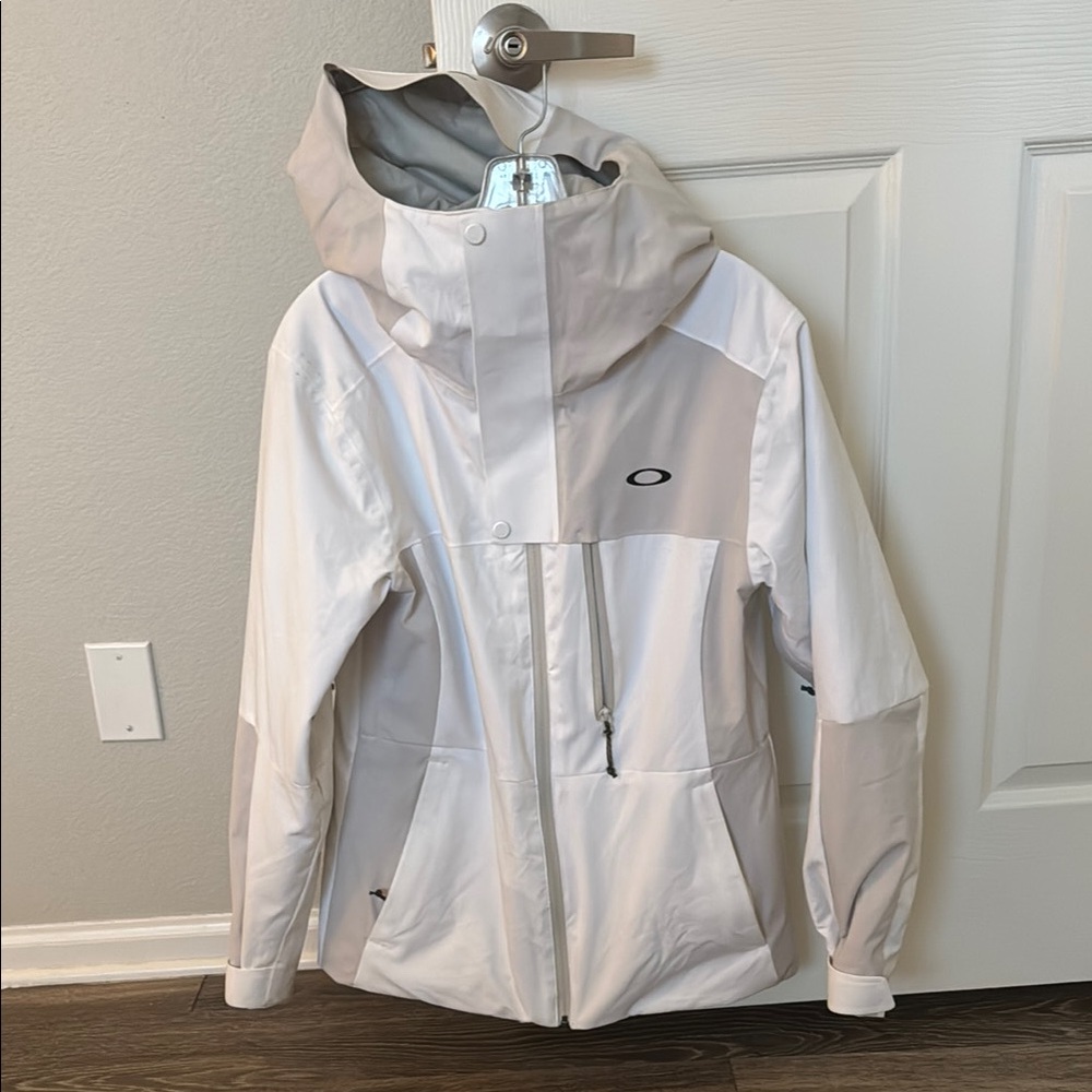 Oakley Women's White Ski Jacket